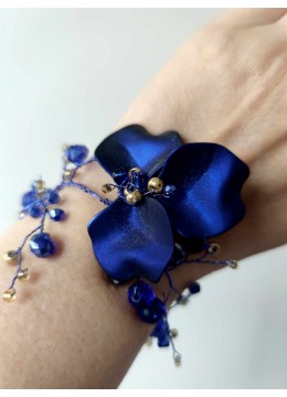 Дизайнерска Гривна от Сваровски кристали в цвят кралско синьо модел Crystal Butterfly Blue by Rosie